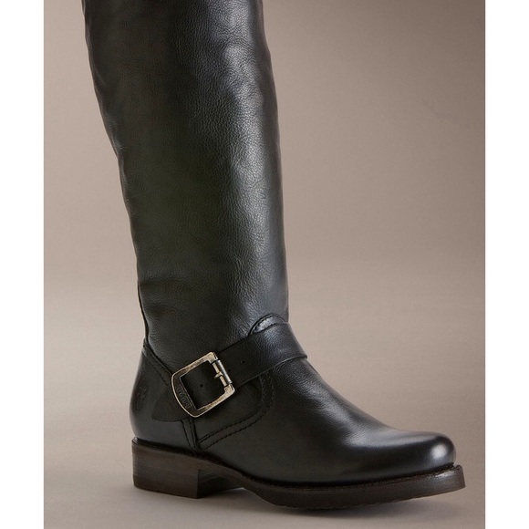FRYE❤️VERONICA🔴SALE LEATHER BOOTS.SIZE 6.5M